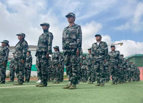 貴州工貿(mào)職業(yè)學(xué)院秋季新生入學(xué)軍訓(xùn)進(jìn)行時(shí)